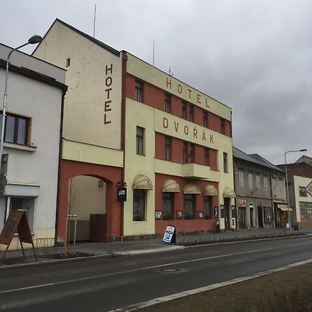Hotel Dvorak Chrast エクステリア 写真